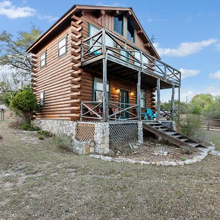 Mighty Oak Log Cabin Fredericksburg Extérieur photo