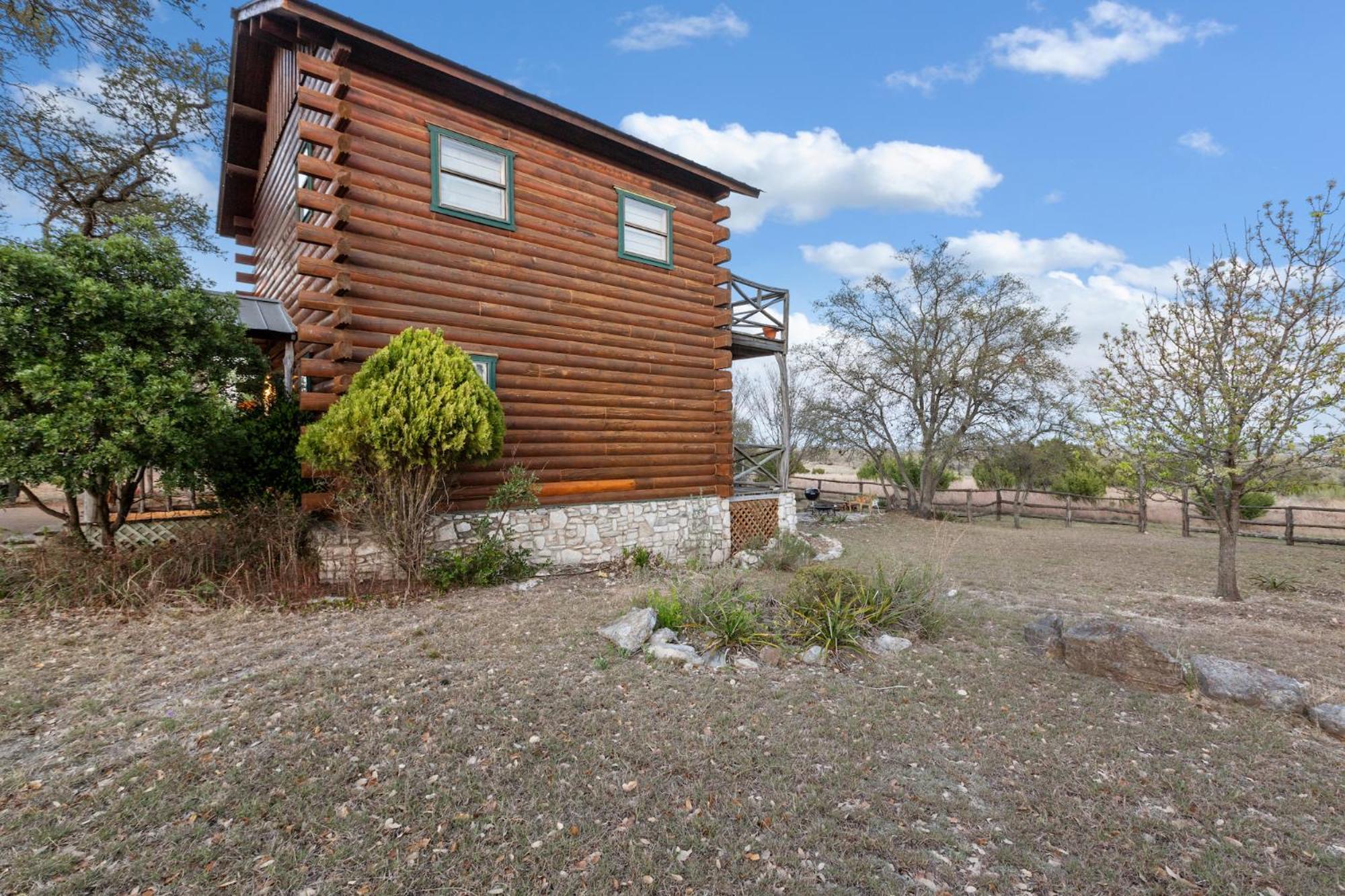 Mighty Oak Log Cabin Fredericksburg Extérieur photo